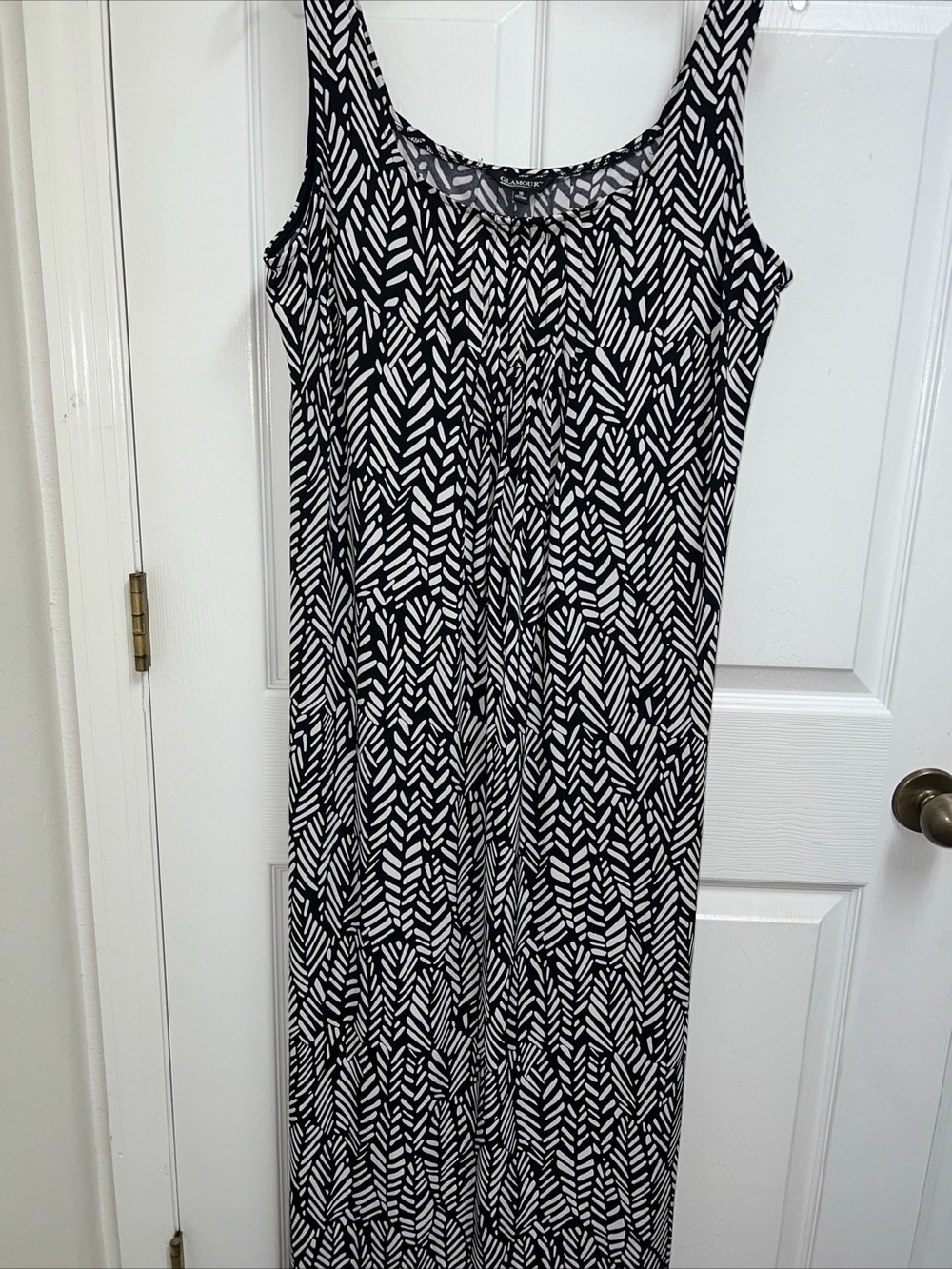 Glamour Black & White Geometric Maxi Dress
